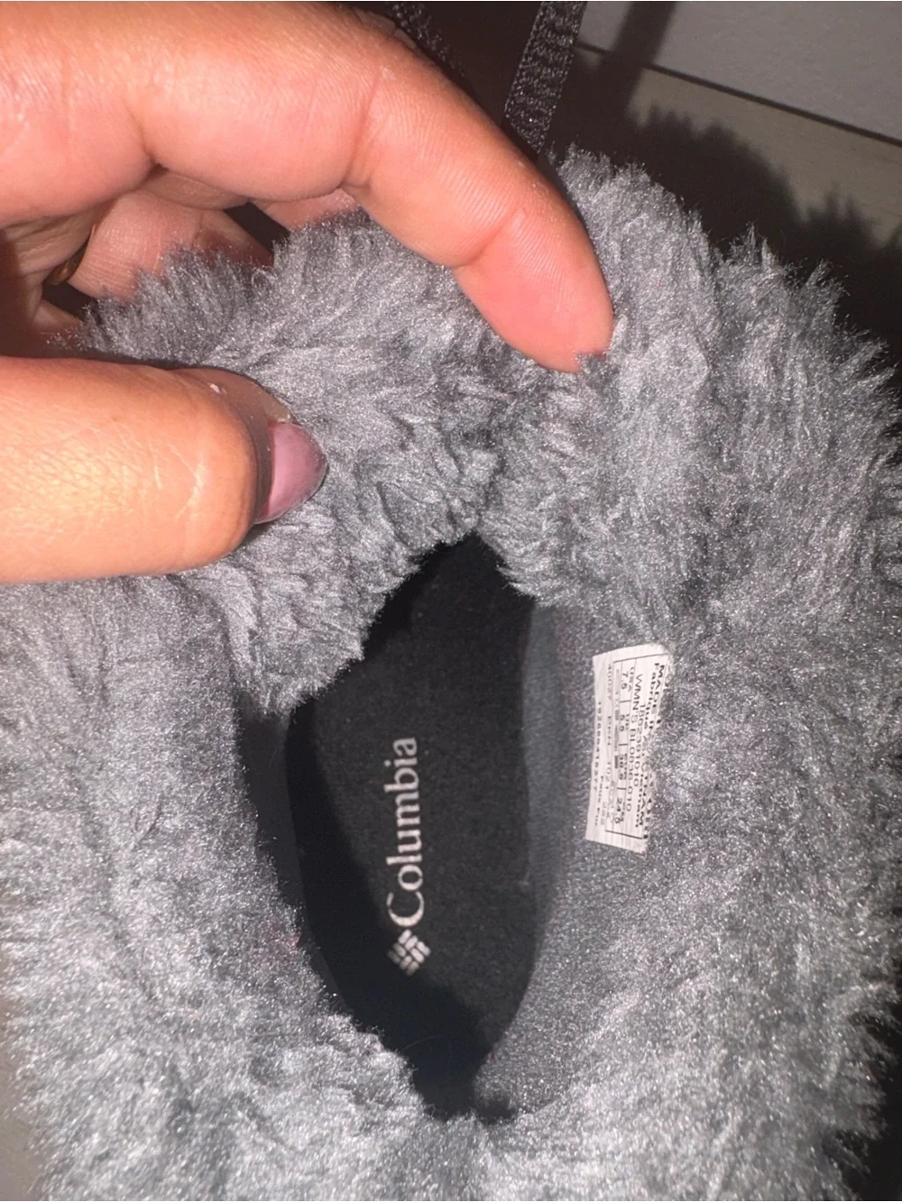 Columbia Black Women's Insulated Winter Boots with Gray Fur Collar